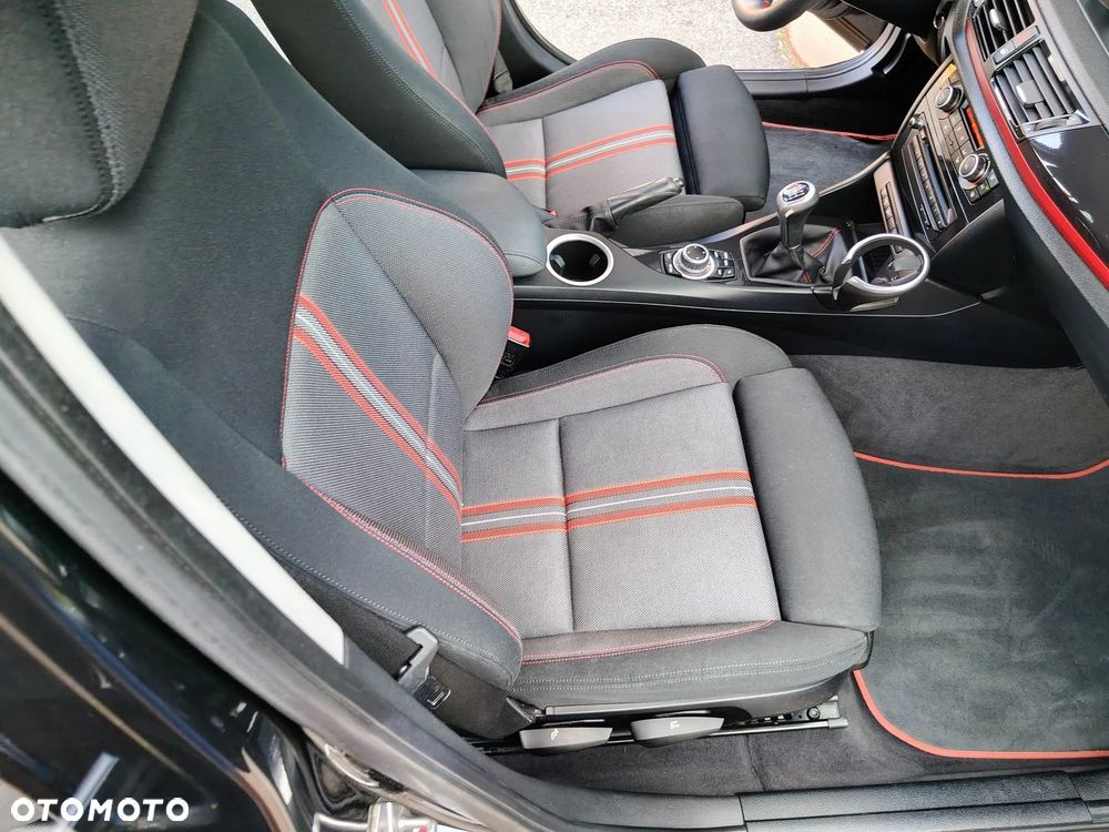 BMW X1 sDrive16d Sport Line - 19