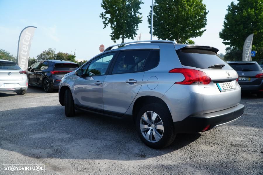 Peugeot 2008 BlueHDi 100 STOP & START Allure - 5