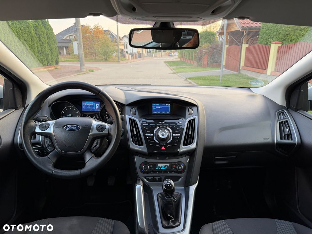 Ford Focus 1.6 Ti-VCT Titanium - 25