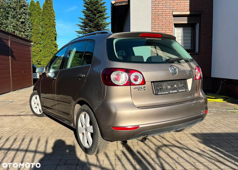 Volkswagen Golf Plus 1.6 TDI Comfortline DSG - 4