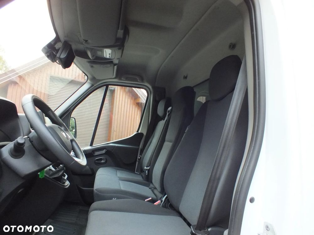 Renault Master - 25