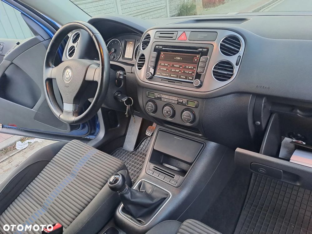Volkswagen Tiguan - 13