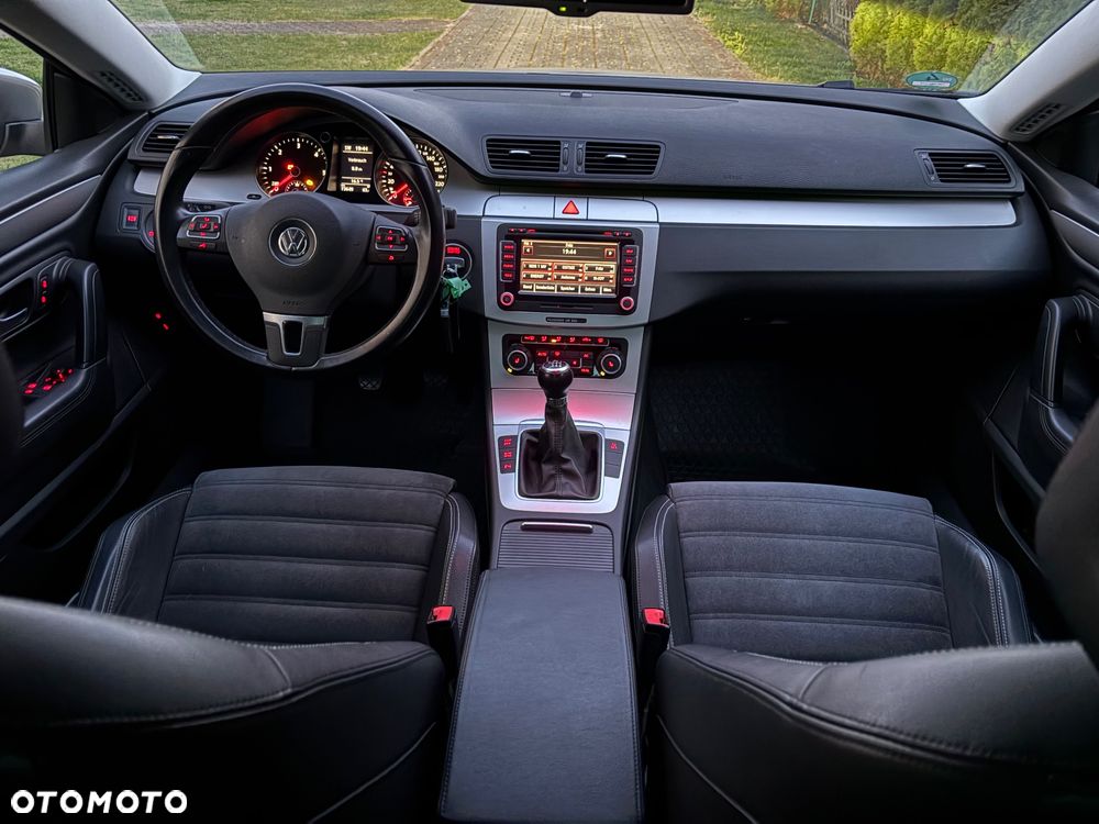 Volkswagen Passat CC - 13