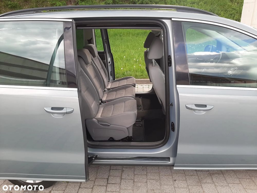 Volkswagen Sharan 2.0 TDI DSG BlueMotion Technology Trendline - 36