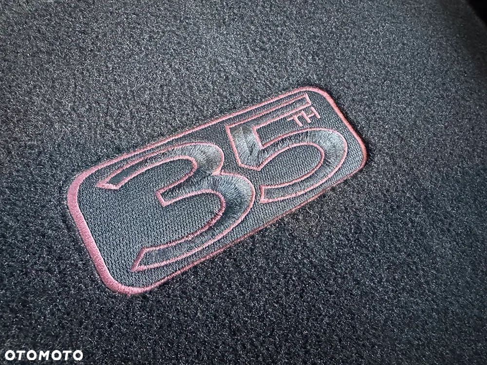 Chrysler Pacifica - 31