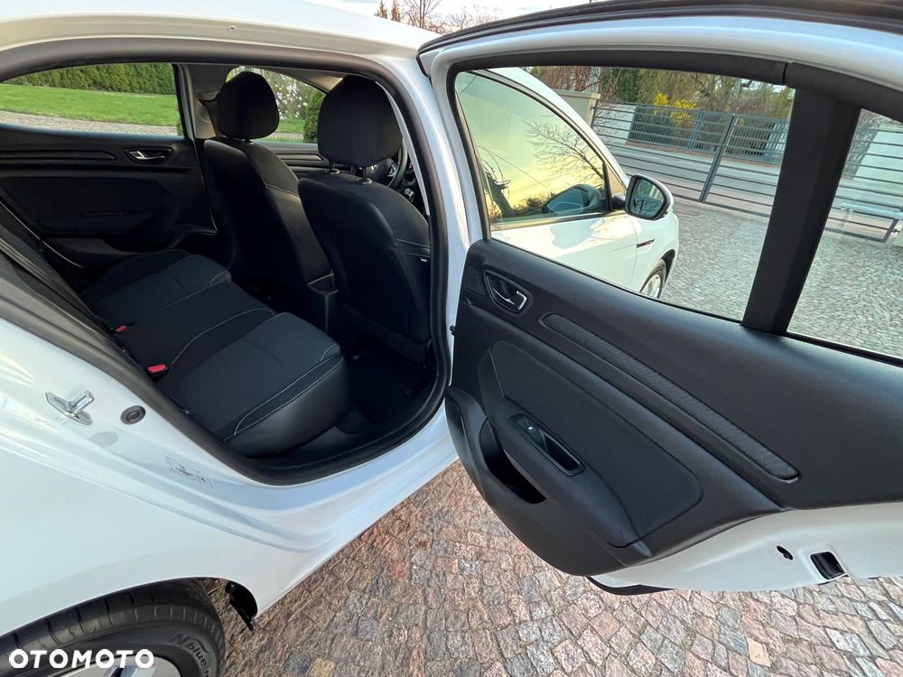 Renault Megane 1.6 SCe Life - 32