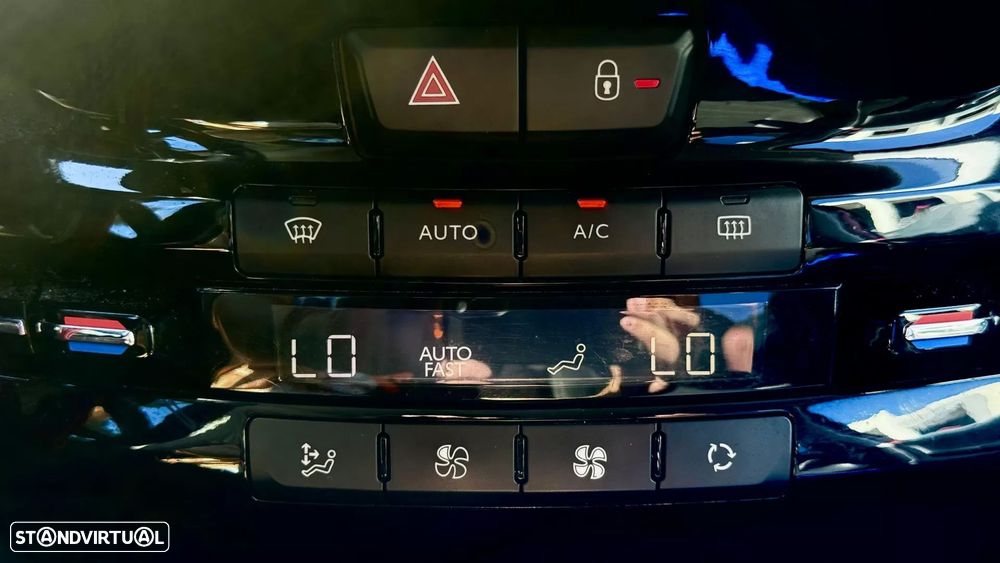 Peugeot 2008 1.2 PureTech Allure EAT6 - 36