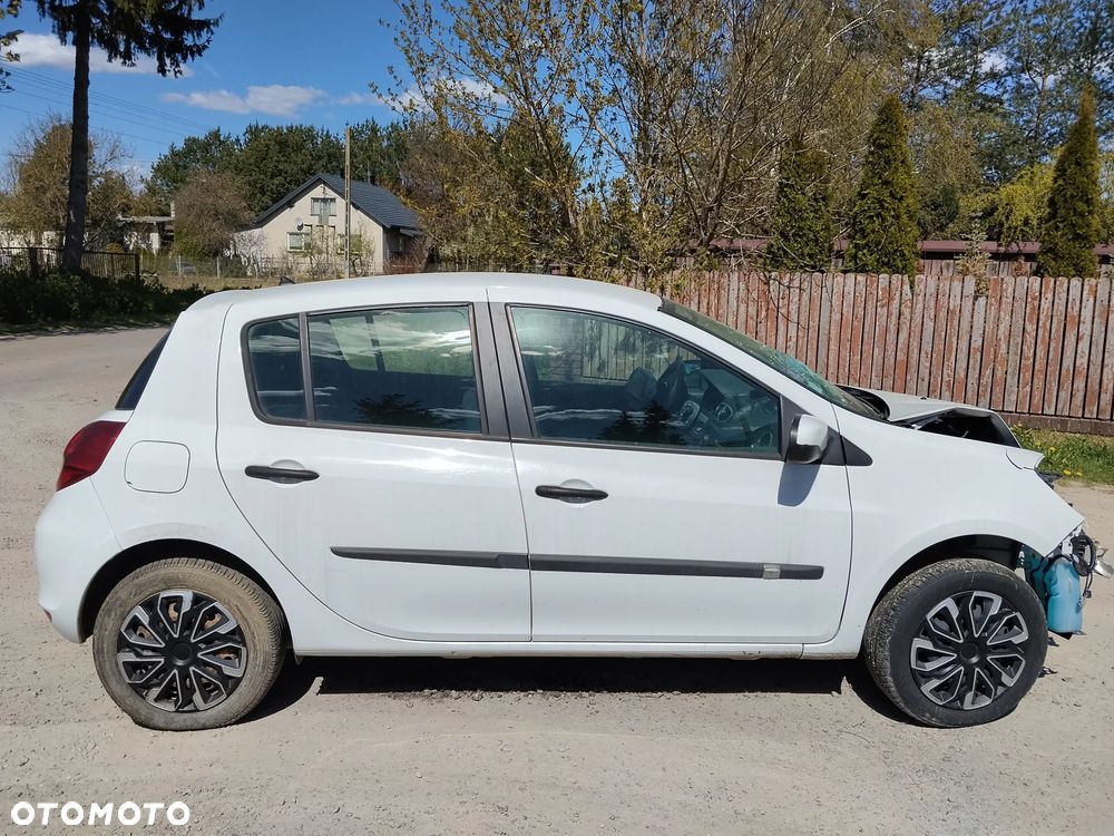 Renault Clio 1.5 dCi 75 Expression - 4
