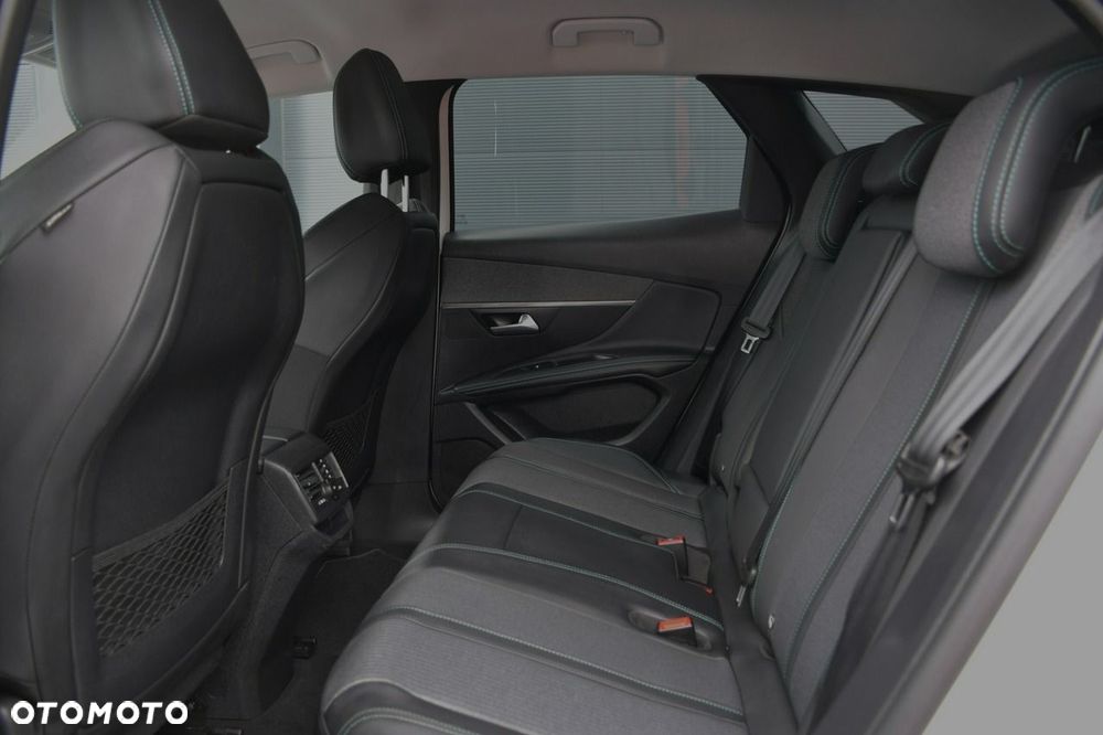 Peugeot 3008 1.6 PureTech Hybrid PHEV Allure Pack S&S EAT8 - 18