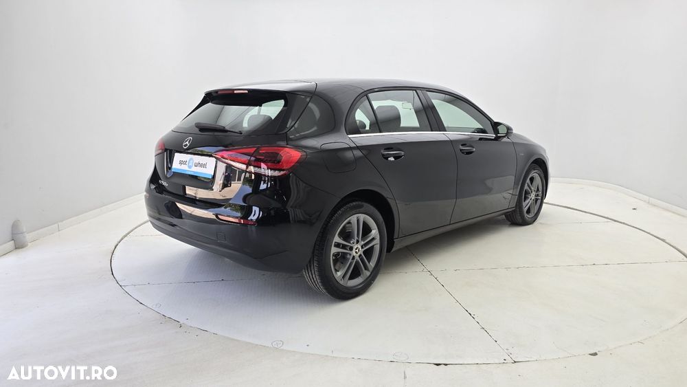 Mercedes-Benz A - 6