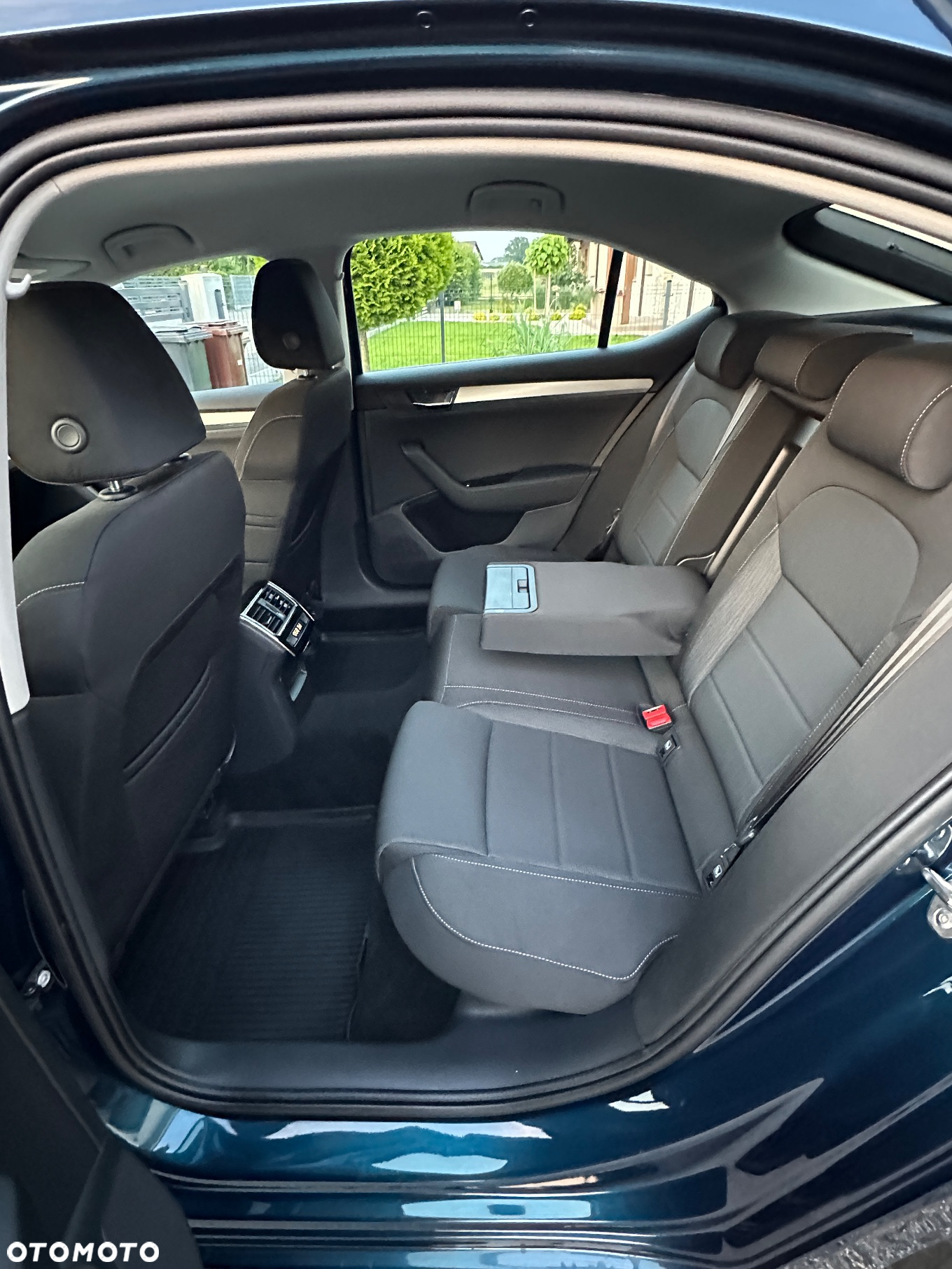 Skoda Superb 2.0 TDI Ambition DSG7 - 17