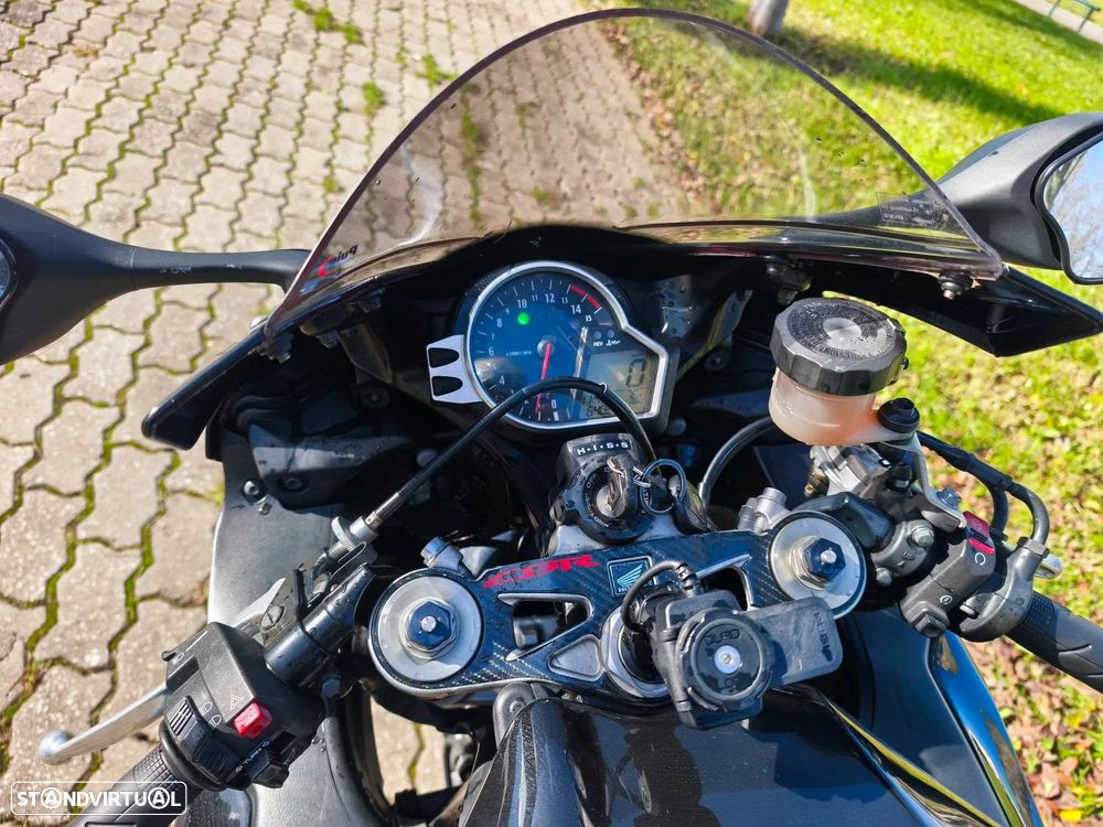 Honda CBR 1000 RR Fireblade - 10