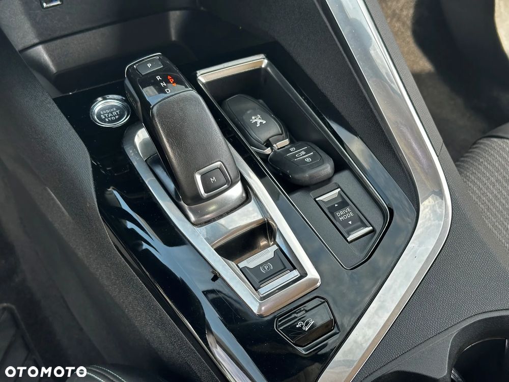 Peugeot 3008 BlueHDi 130 Stop & Start EAT8 Allure - 31