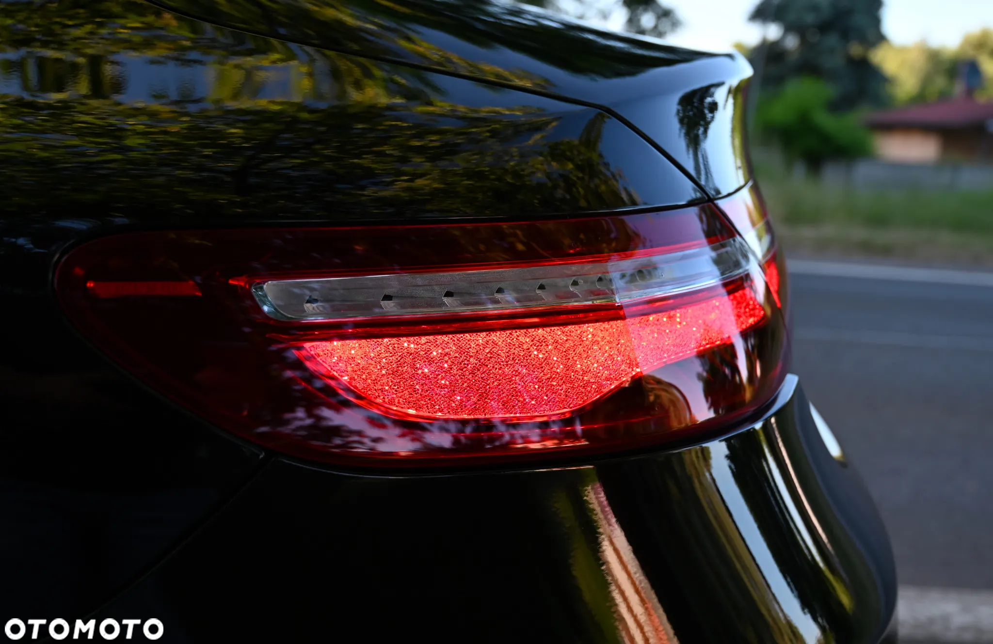 Mercedes-Benz Klasa E 220 d Coupe 4-Matic 9G-TRONIC - 27