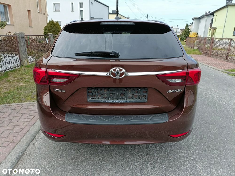 Toyota Avensis - 5