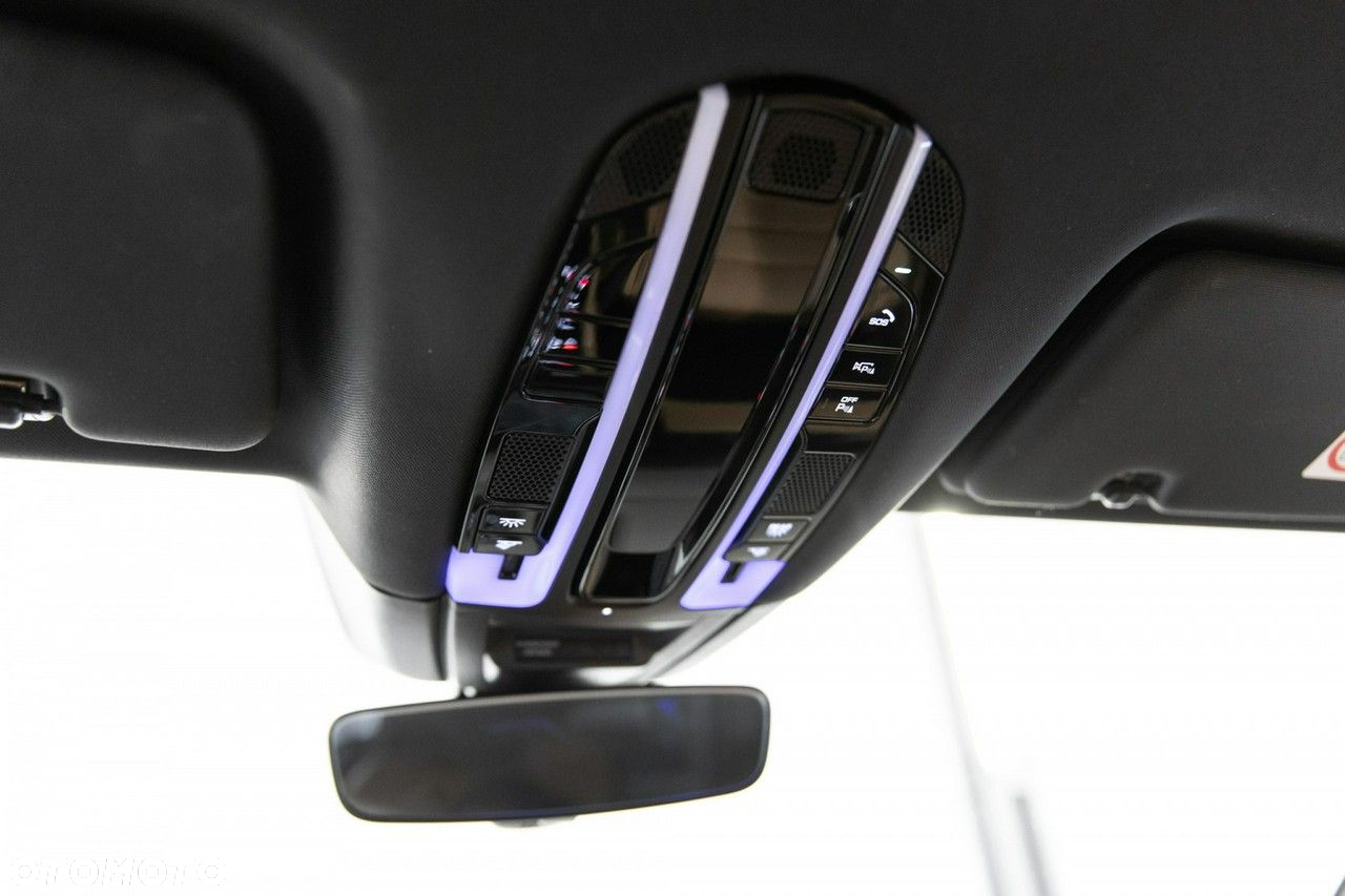 Porsche Cayenne Standard - 28