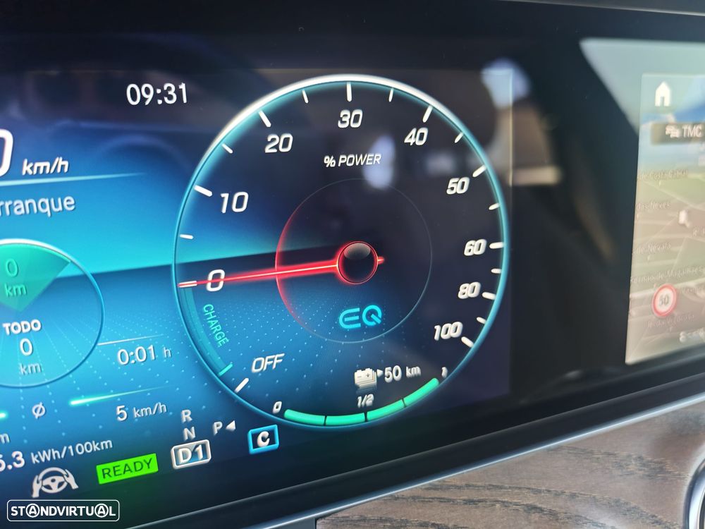 Mercedes-Benz E 300 de 4Matic 9G-TRONIC Exclusive - 9