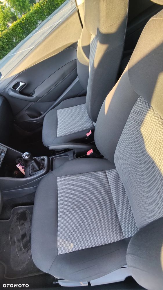 Volkswagen Polo 1.6 TDI Blue Motion Style - 14