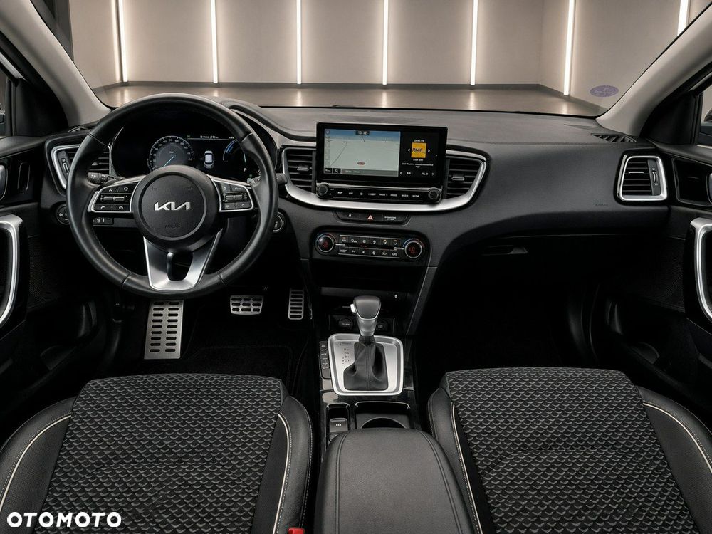 Kia XCeed - 15