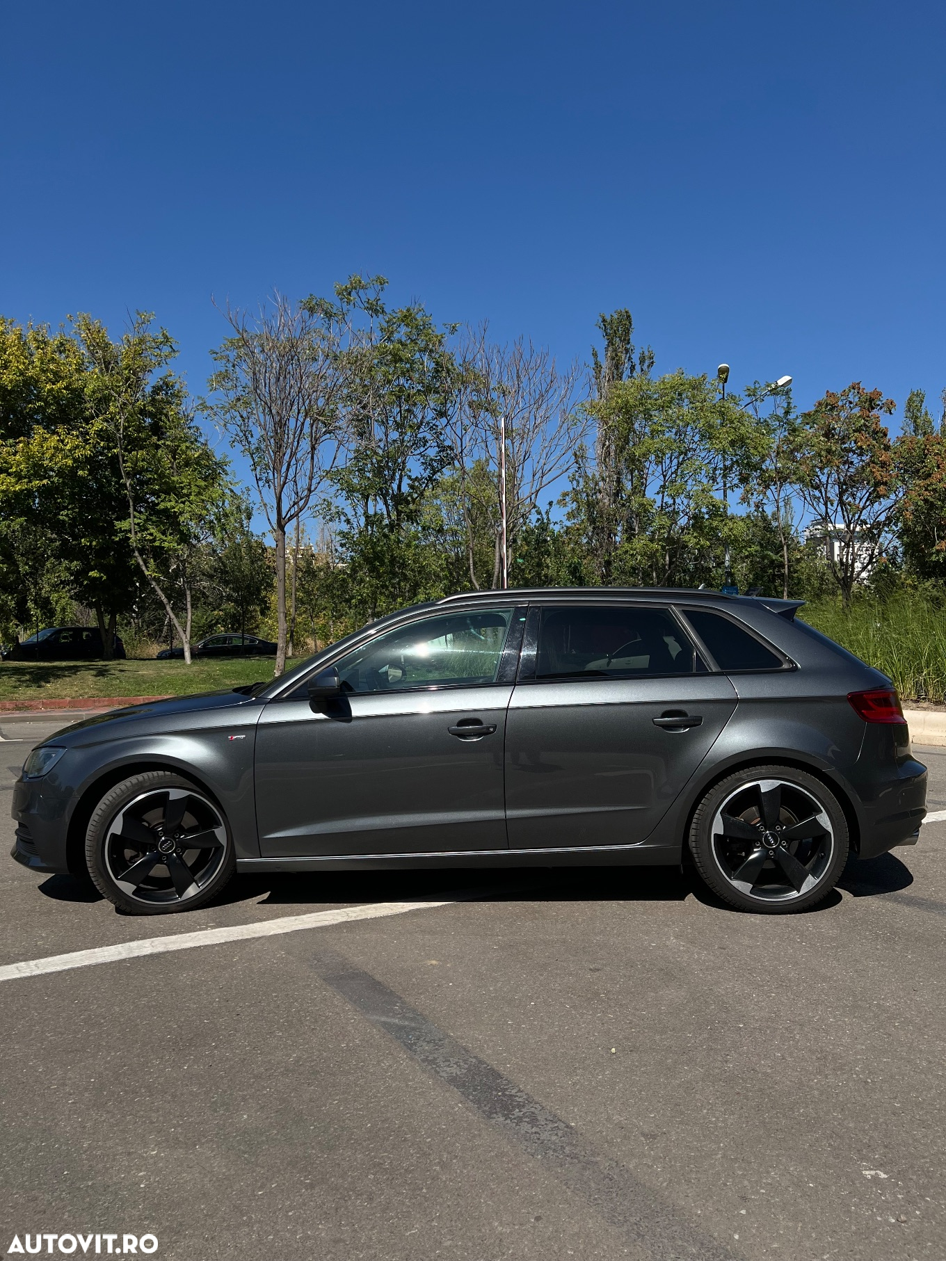 Audi A3 2.0 TDI Sportback (clean diesel) quattro S tronic Ambition - 4