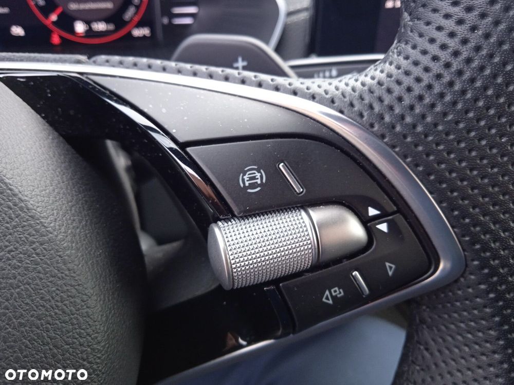 Skoda Octavia 2.0 TDI Sportline DSG - 22