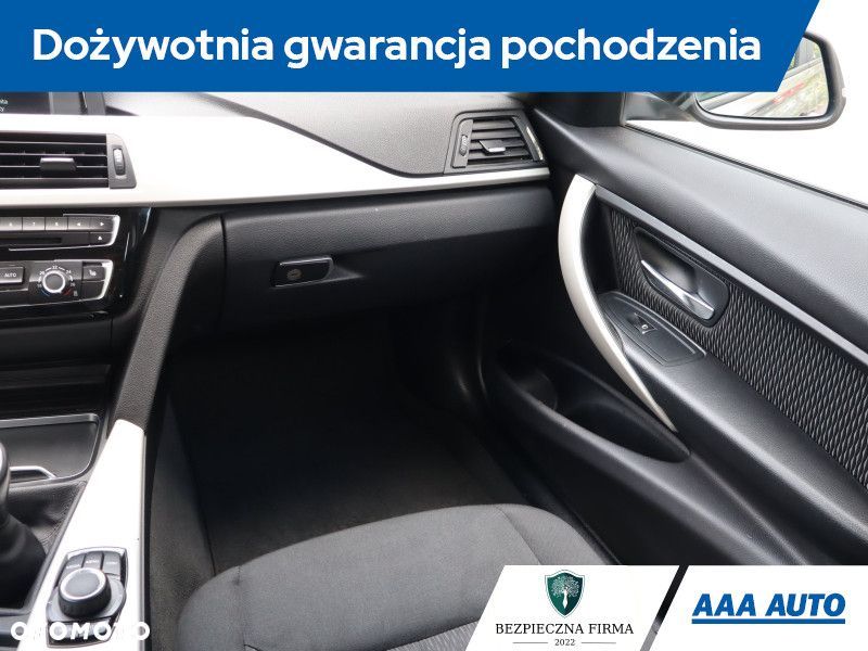 BMW Seria 3 - 10