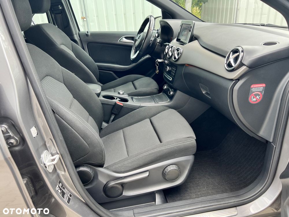 Mercedes-Benz Klasa B 180 d 7G-DCT Peak Edition - 10