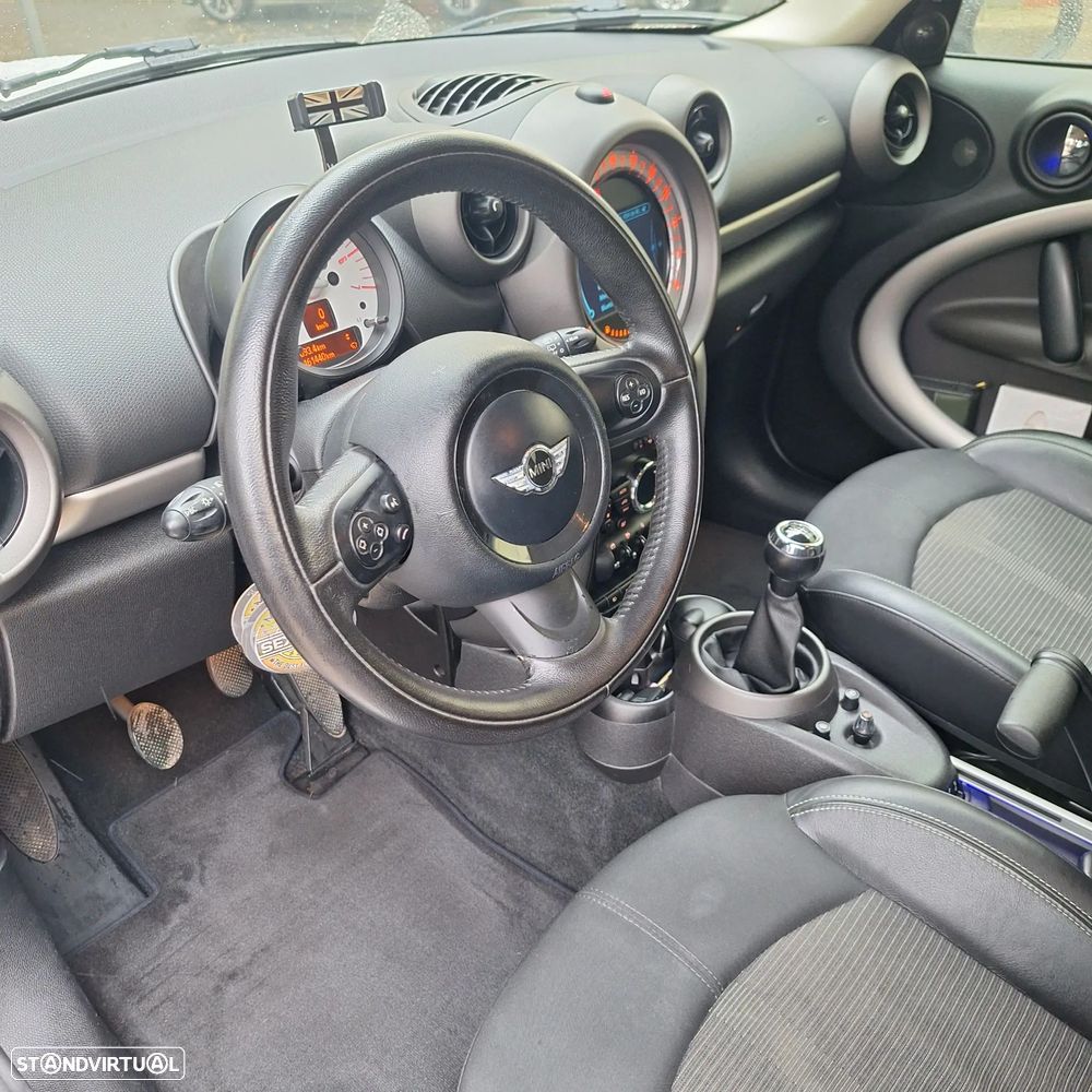 MINI Countryman Cooper D - 16