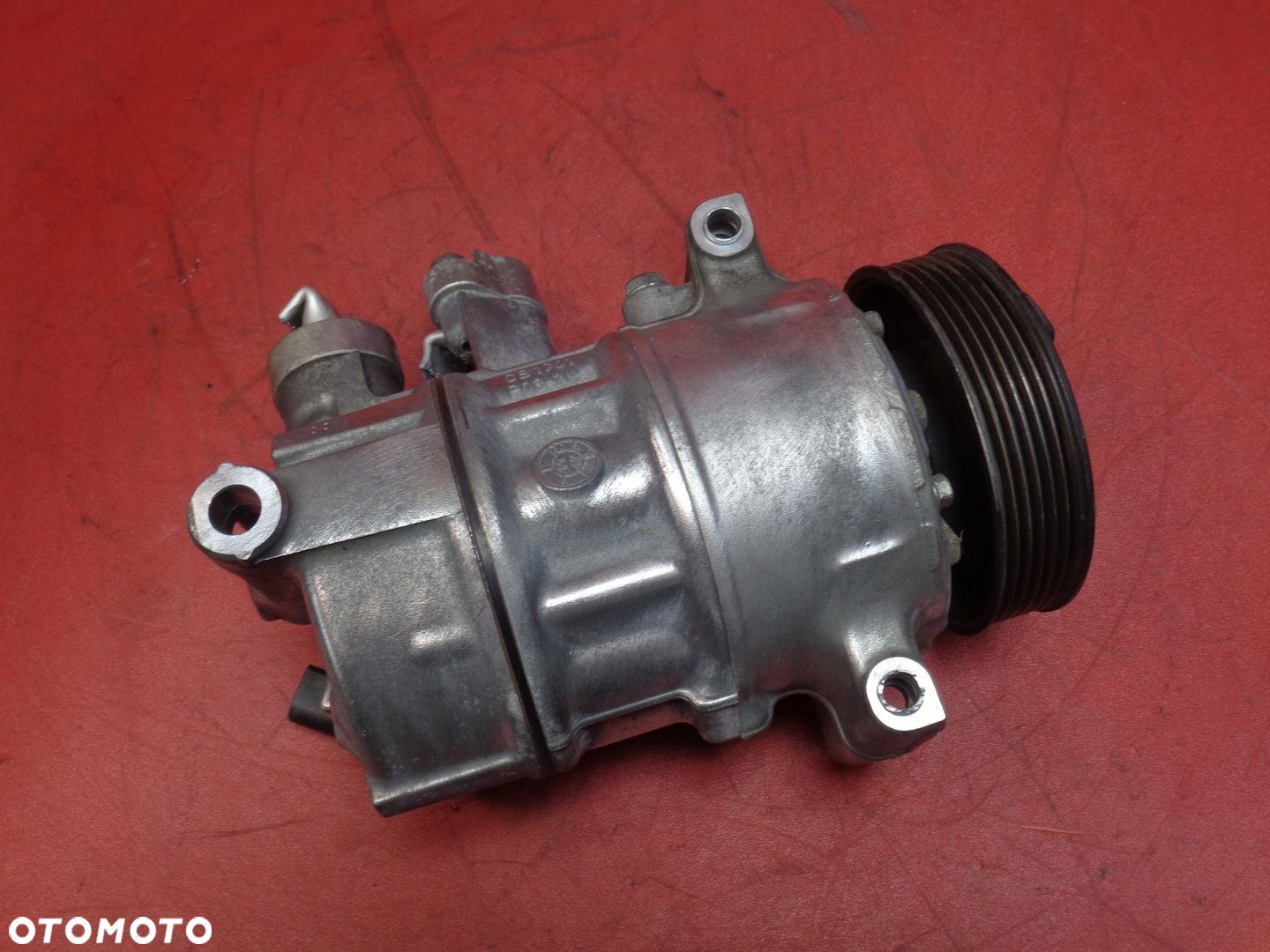 Sprężarka klimatyzacji Audi Q3 VW 2.0 TDI CFG 2012r 5N0820803C - 2