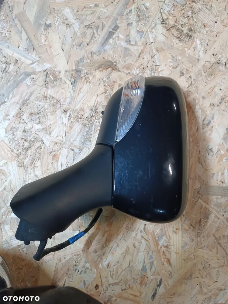 LUSTERKO PRAWE DRZWI 9 PIN RENAULT CLIO IV EU - 1