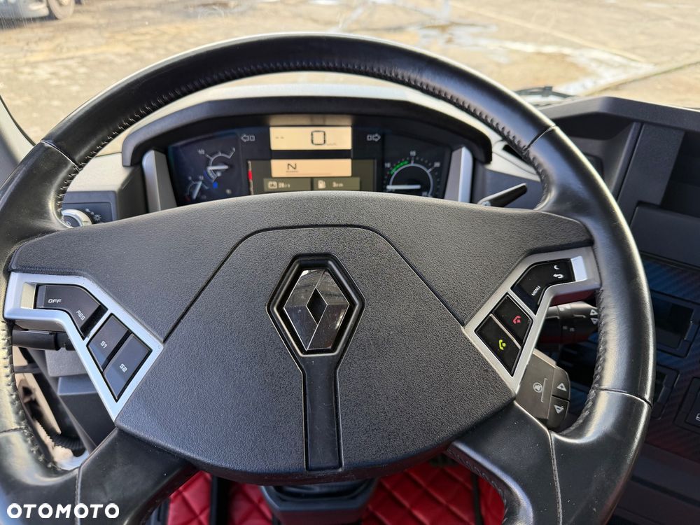Renault - 19