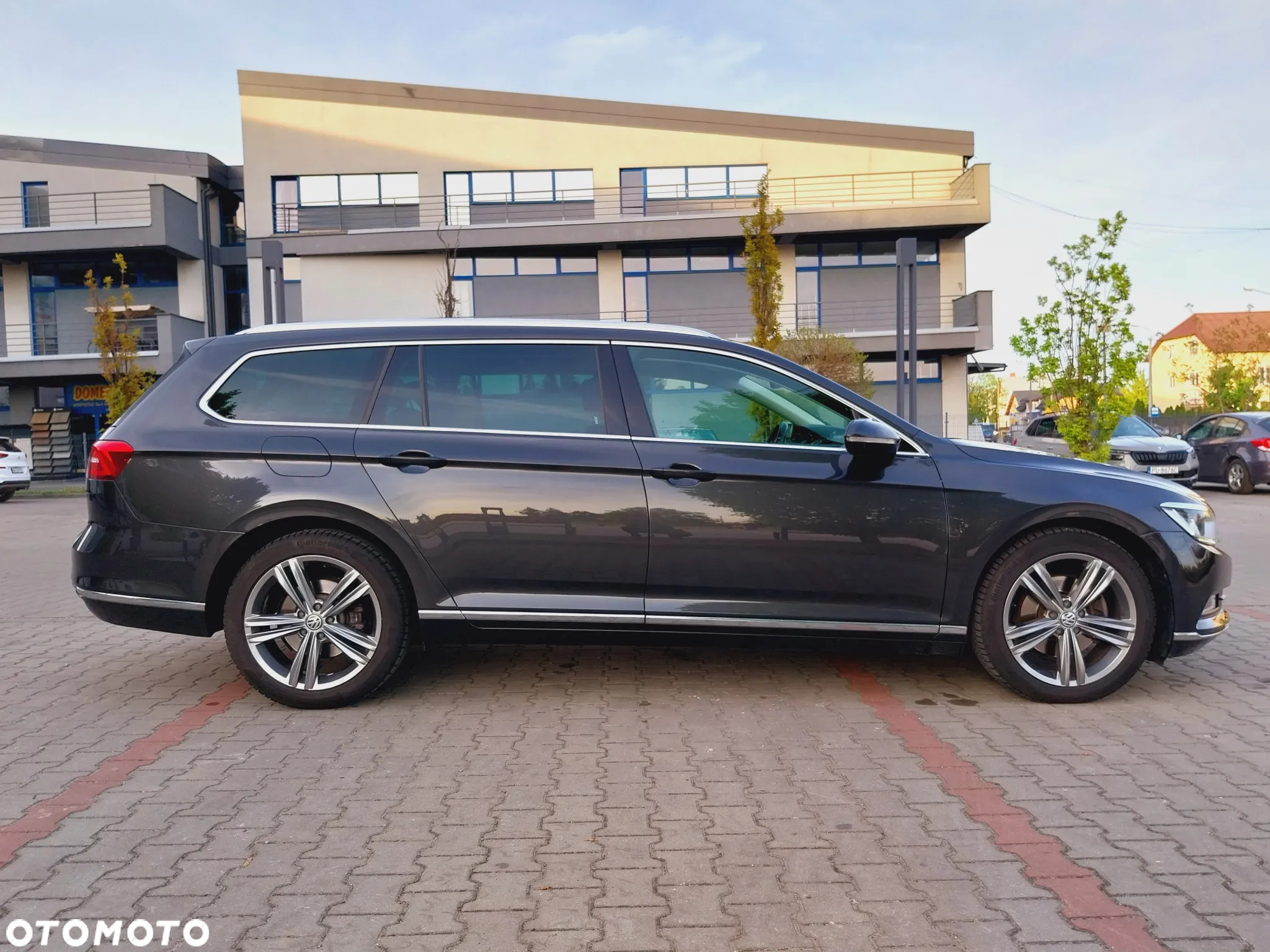 Volkswagen Passat Variant 2.0 TDI DSG (BlueMotion Technology) Highline - 4