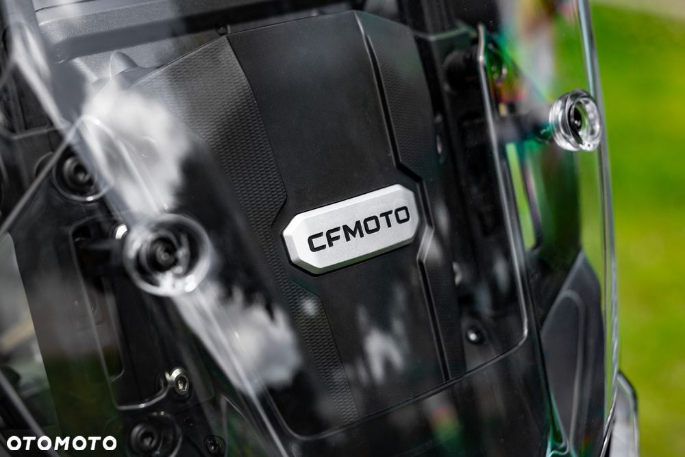 CFMoto MT - 7