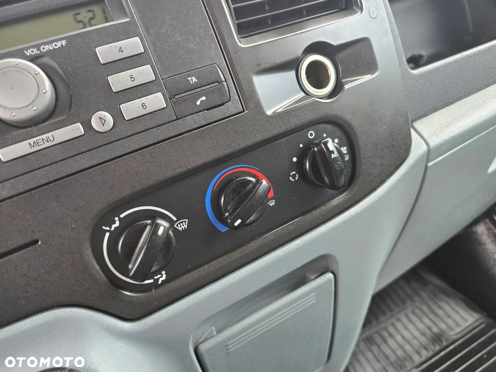 Ford Transit F-VAT 23% - 18