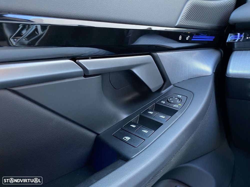 BMW 530 e Pack Desportivo M - 17