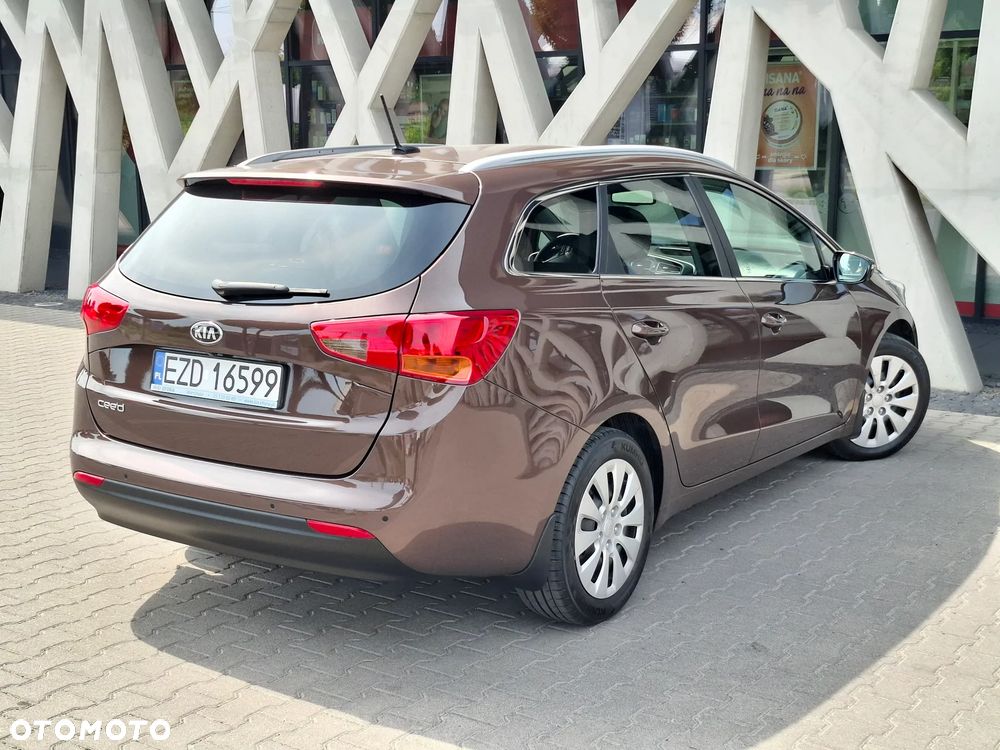 Kia Ceed 1.6 GDI XL - 16