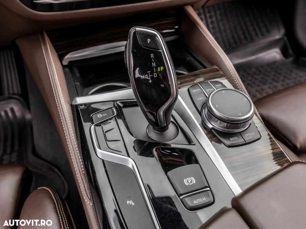 BMW Seria 5 520d Aut. Luxury Line - 19