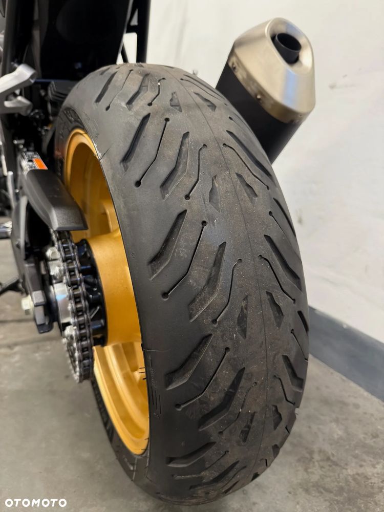 Honda Hornet - 30
