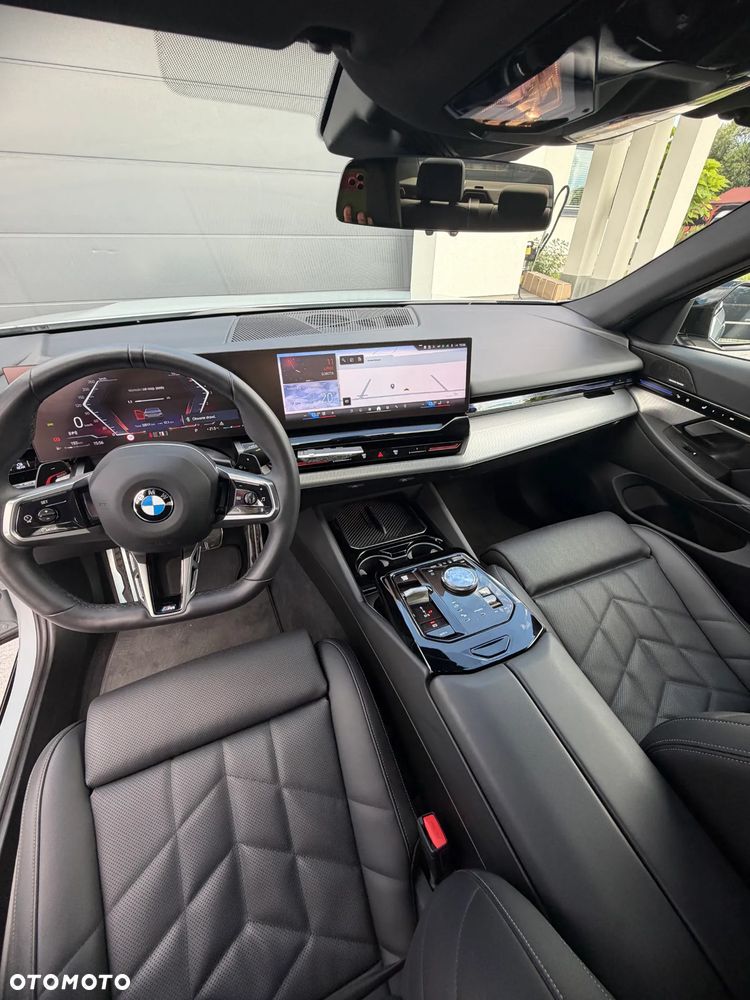 BMW Seria 5 520d mHEV - 30