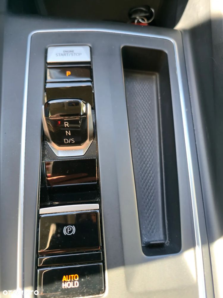 Volkswagen Golf - 21