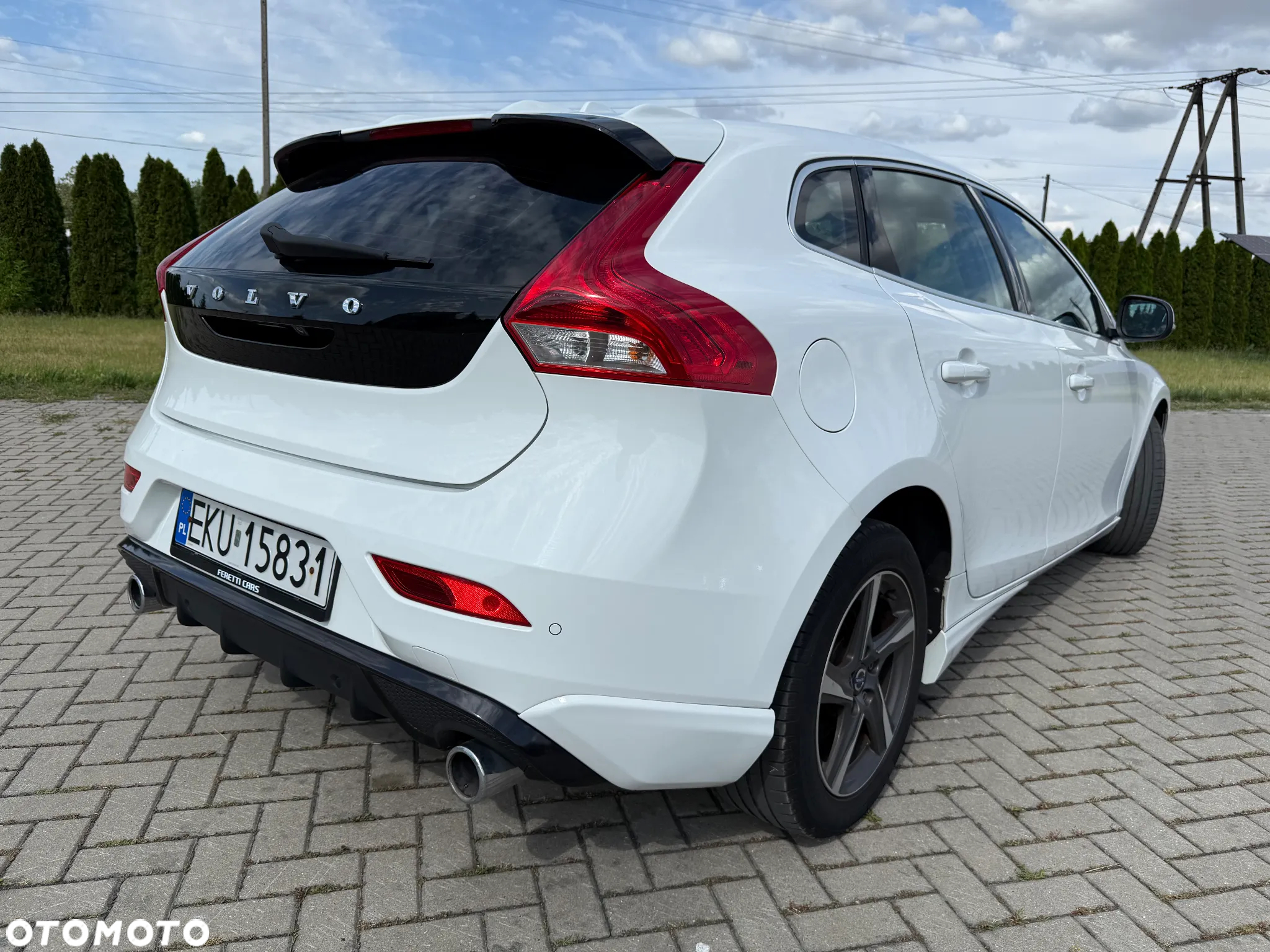 Volvo V40 D2 Drive-E R-Design Kinetic - 17