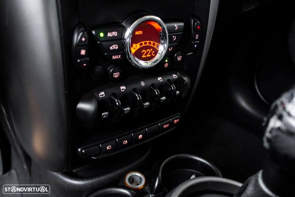 MINI Countryman One D - 17