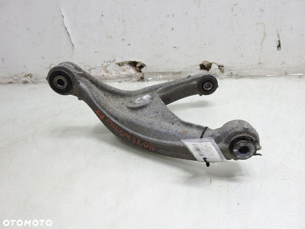 WAHACZ PRAWY TYŁ PEUGEOT 407 SW 2.2 16V - 4