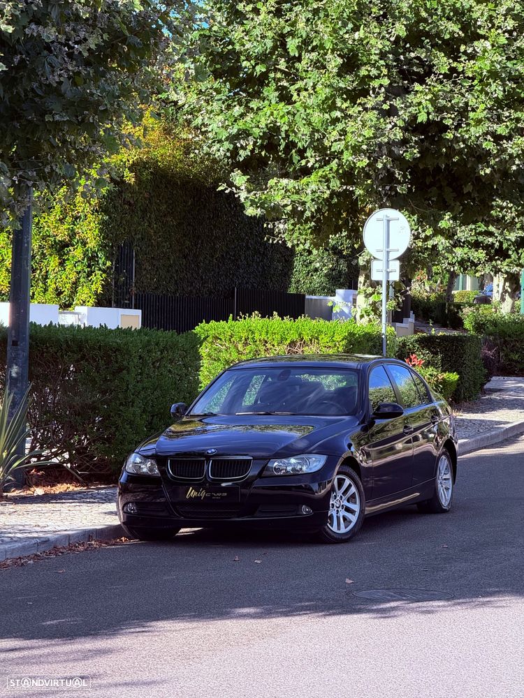 BMW 318 d Dynamic - 24