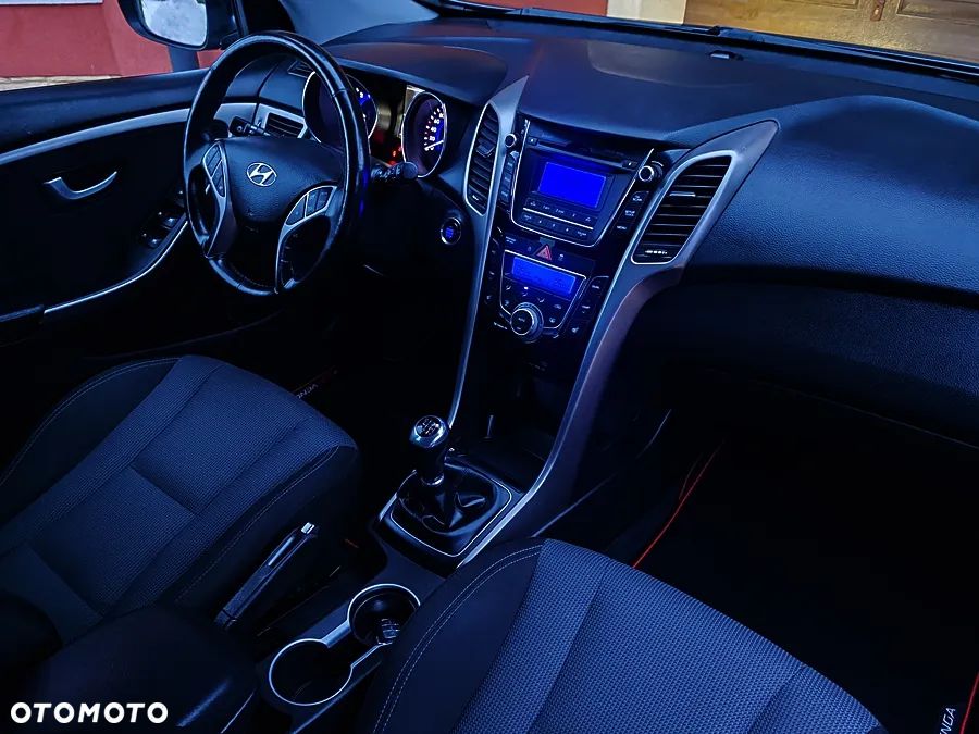 Hyundai i30 1.6 CRDi Premium - 23