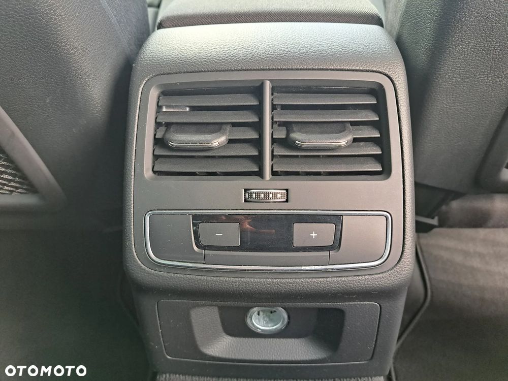 Audi A4 Limousine 1.4 TFSI Sport S tronic - 30