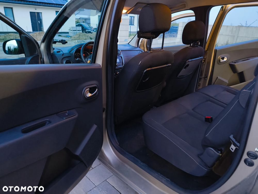 Dacia Lodgy 1.3 TCe Laureate S&S - 24