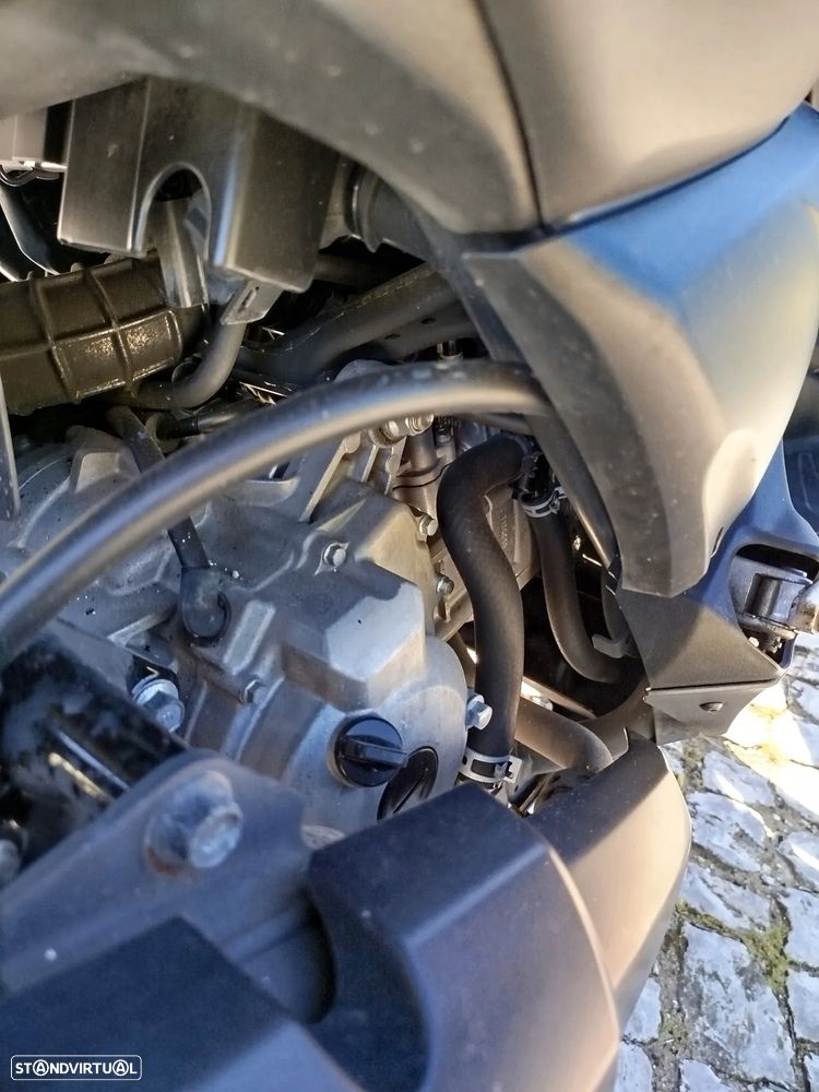 Yamaha X-Max - 8