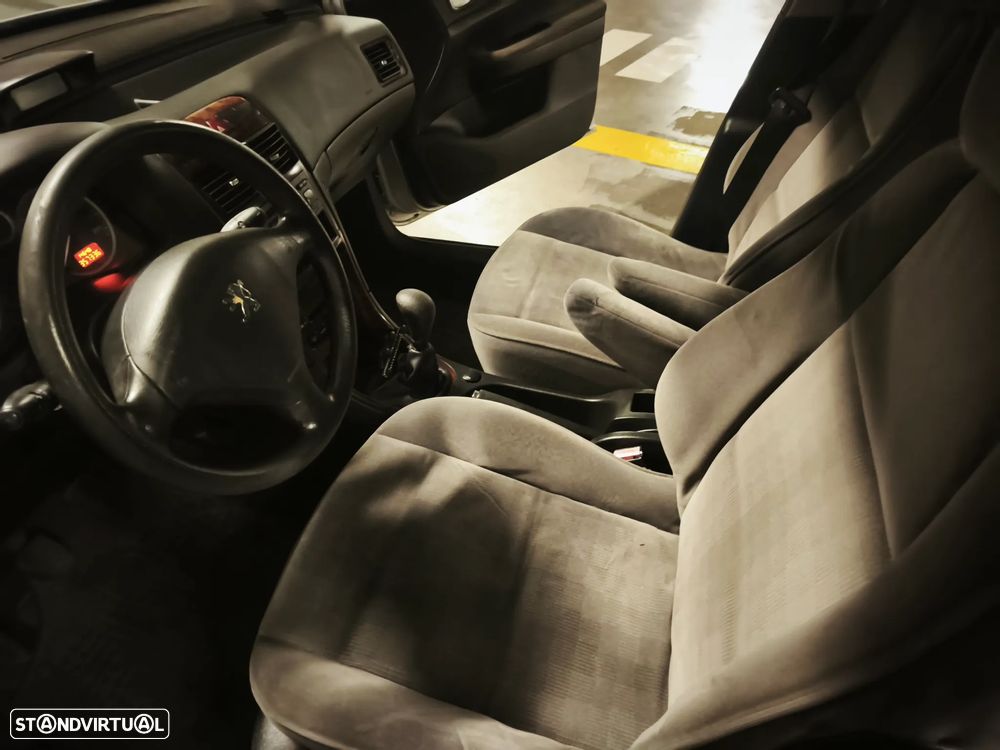 Peugeot 307 1.4 HDi XT - 9