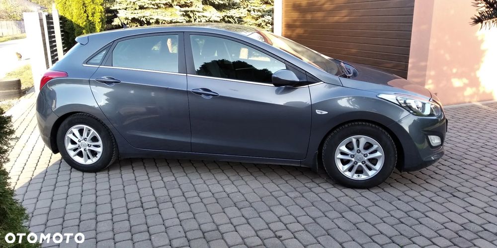 Hyundai i30 blue 1.6 GDI Trend - 3